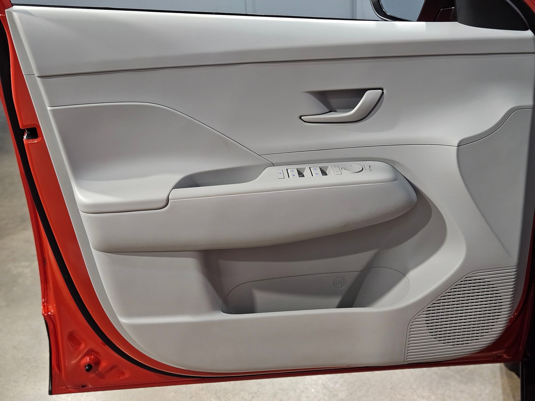 Used 2024 Hyundai Kona SEL w/ Convenience Package image 20