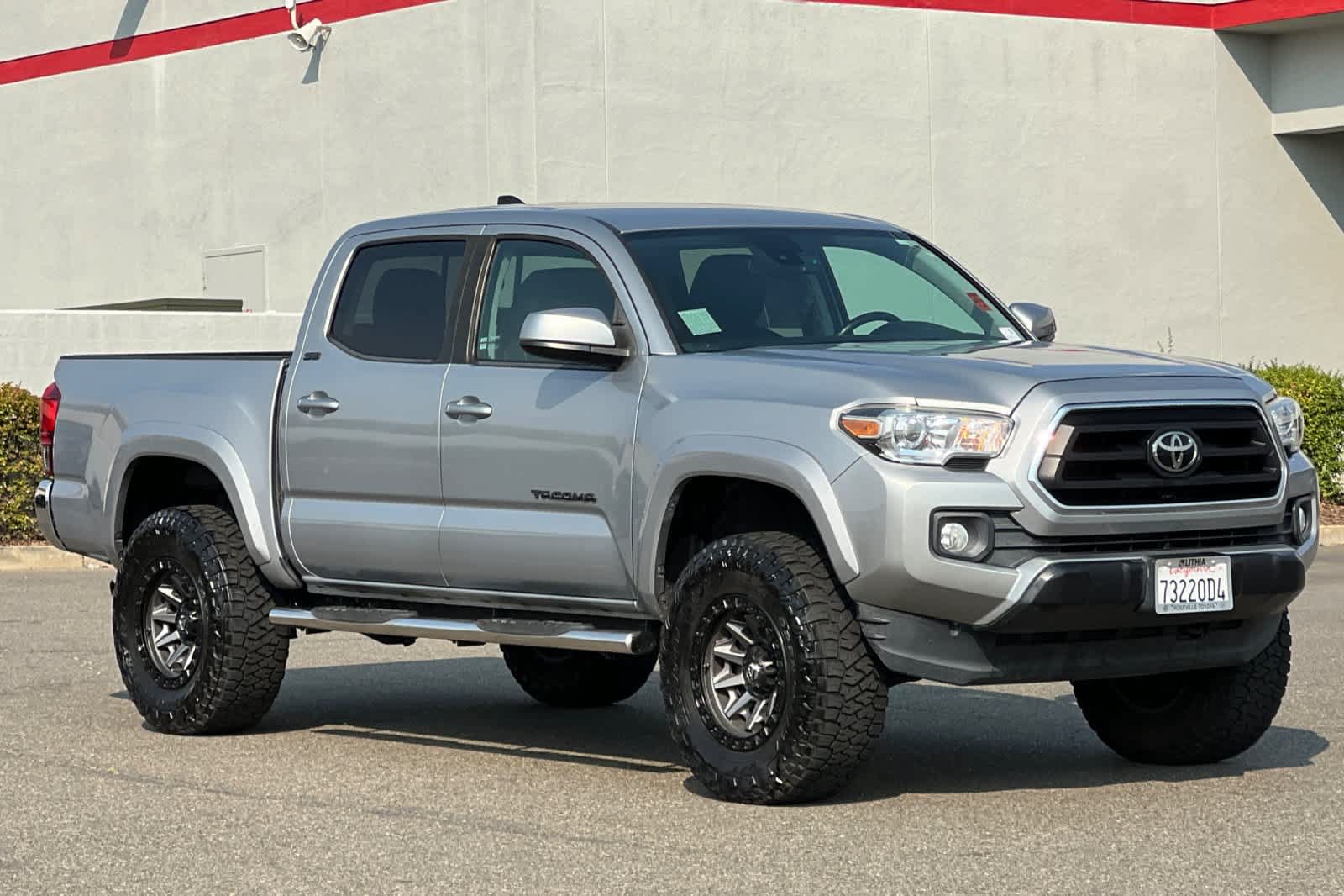 Used 2020 Toyota Tacoma SR5 w/ Blackout Package RWD image 5