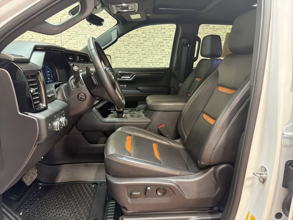 Used 2024 GMC Sierra 1500 AT4 w/ Technology Package AWD/4WD image 23