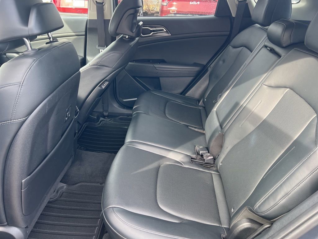 Certified 2024 Kia Sportage EX image 8