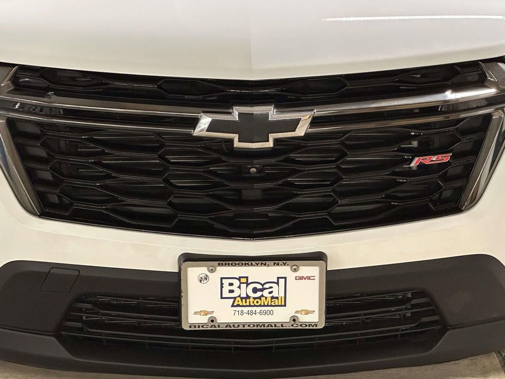 Used 2023 Chevrolet Traverse RS image 8