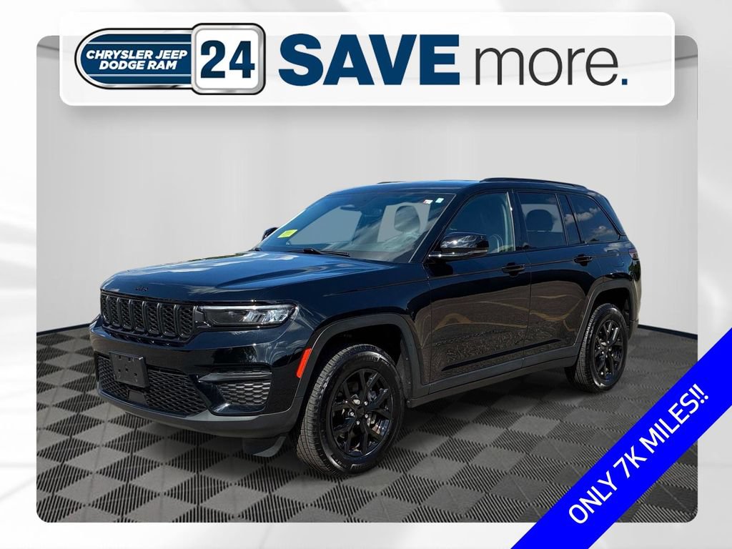 Certified 2024 Jeep Grand Cherokee Altitude AWD/4WD image 1