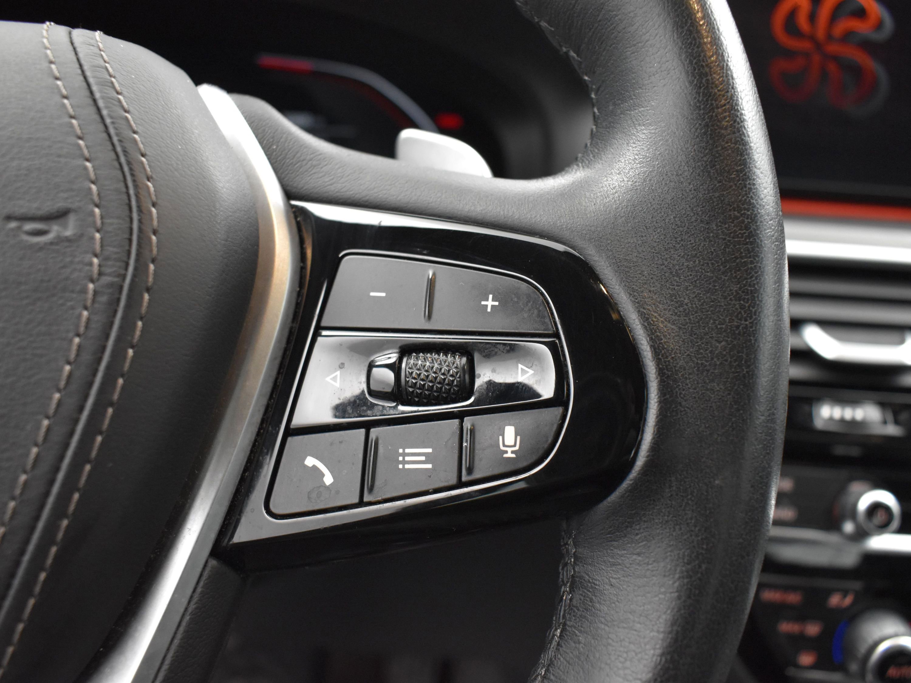 Used 2023 BMW 530i xDrive w/ Convenience Package image 11