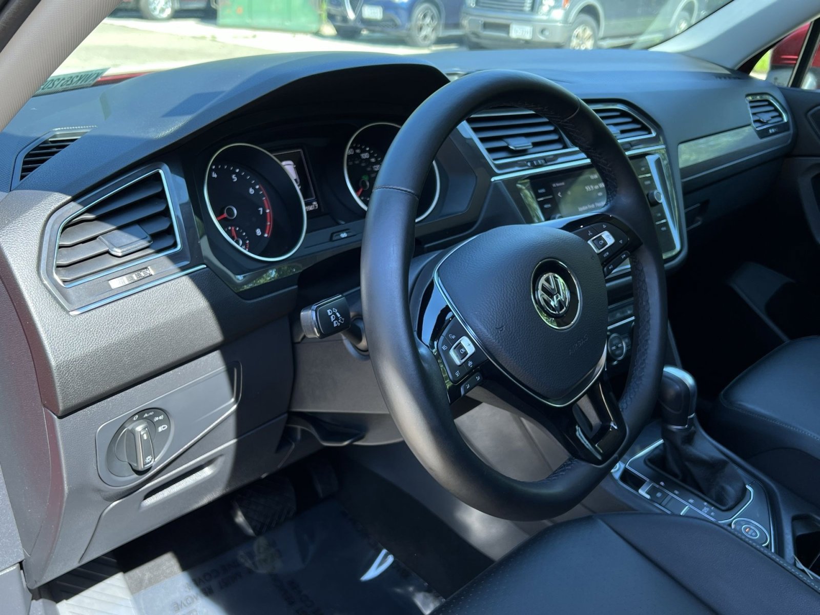 Used 2019 Volkswagen Tiguan SE AWD/4WD image 29