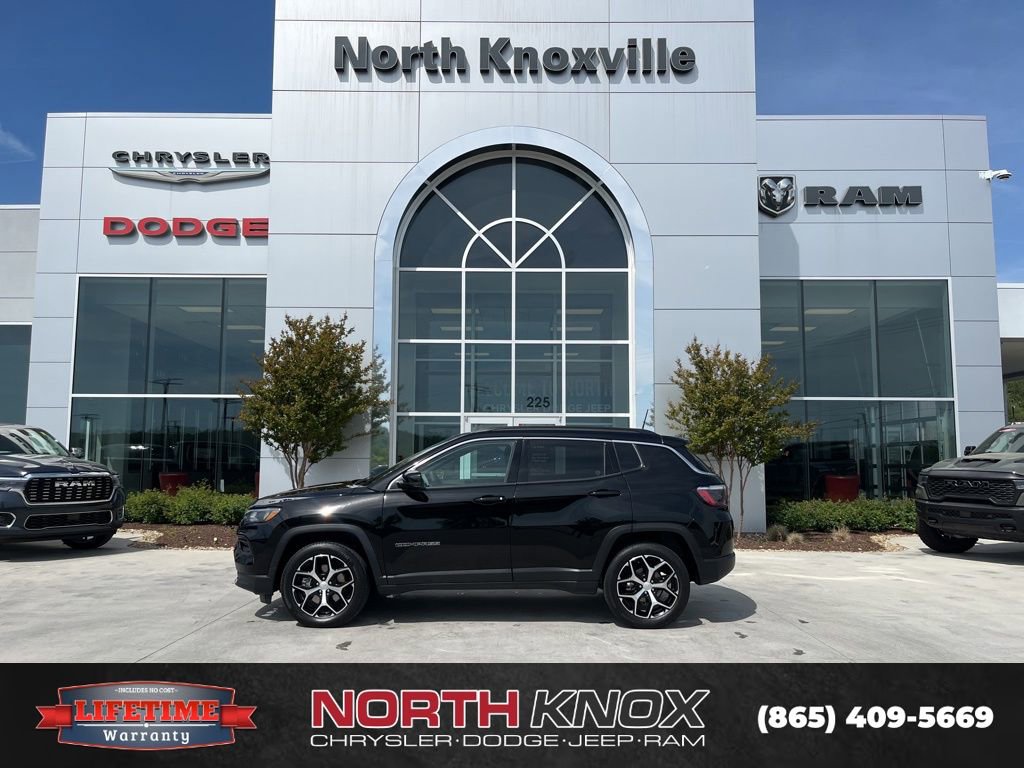 Used 2024 Jeep Compass Limited AWD/4WD image 2