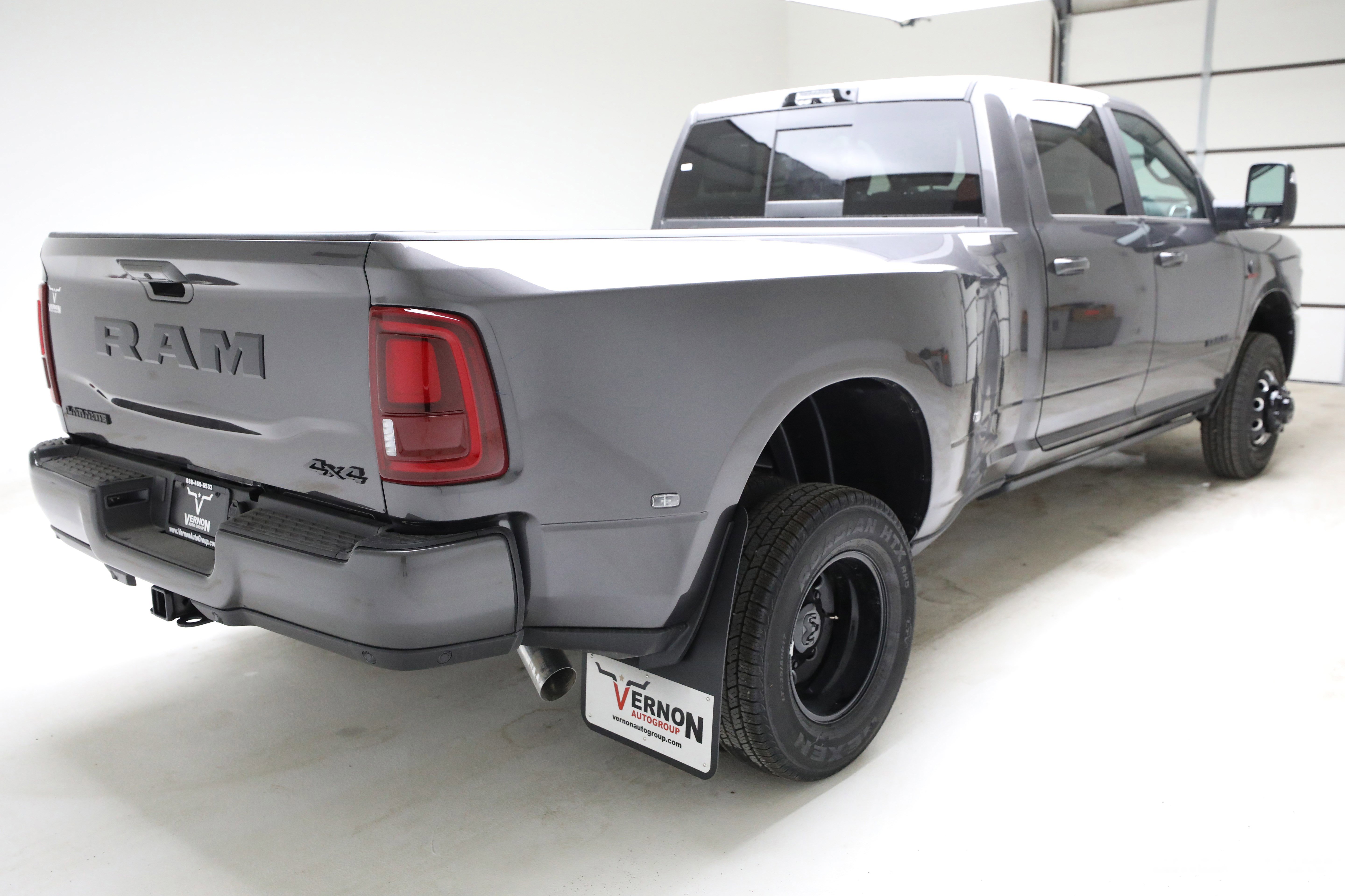 New 2026 RAM 3500 Laramie AWD/4WD image 5