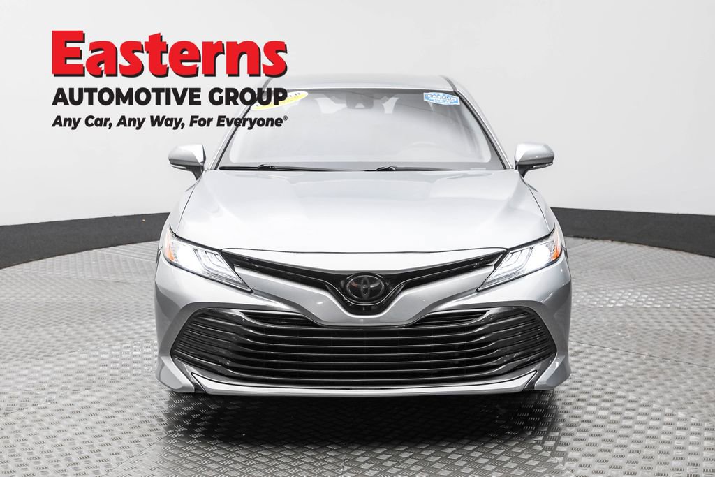 Used 2019 Toyota Camry XLE image 2