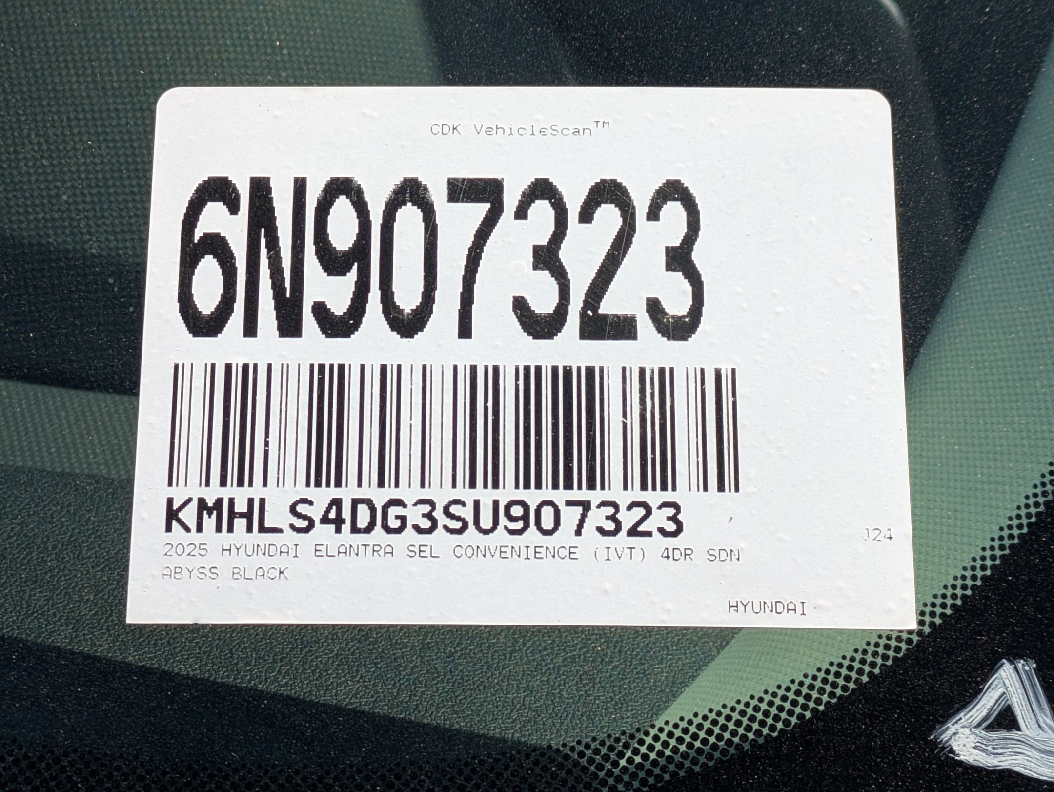 Certified 2025 Hyundai Elantra SEL FWD image 36