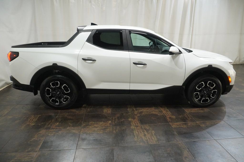 Used 2023 Hyundai Santa Cruz SE image 4