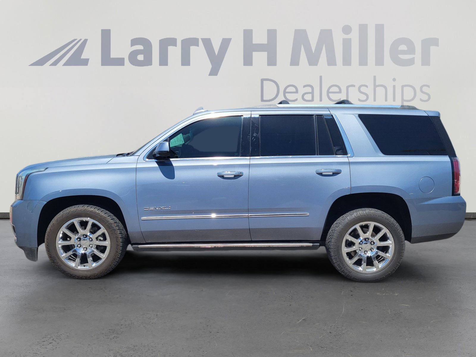 Used 2016 GMC Yukon Denali w/ Open Road Package AWD/4WD image 4