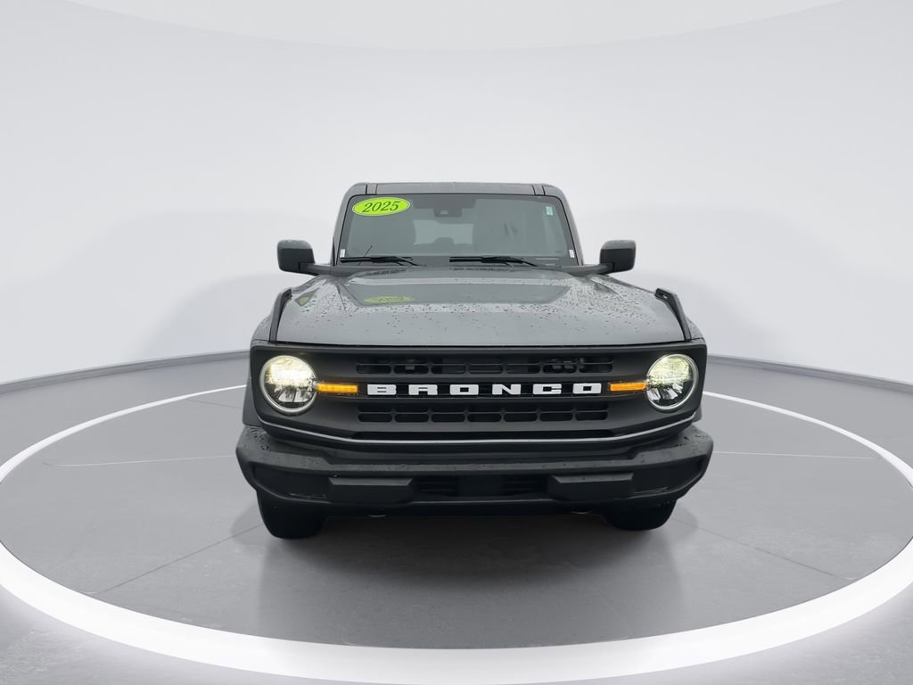 New 2025 Ford Bronco 4-Door image 3
