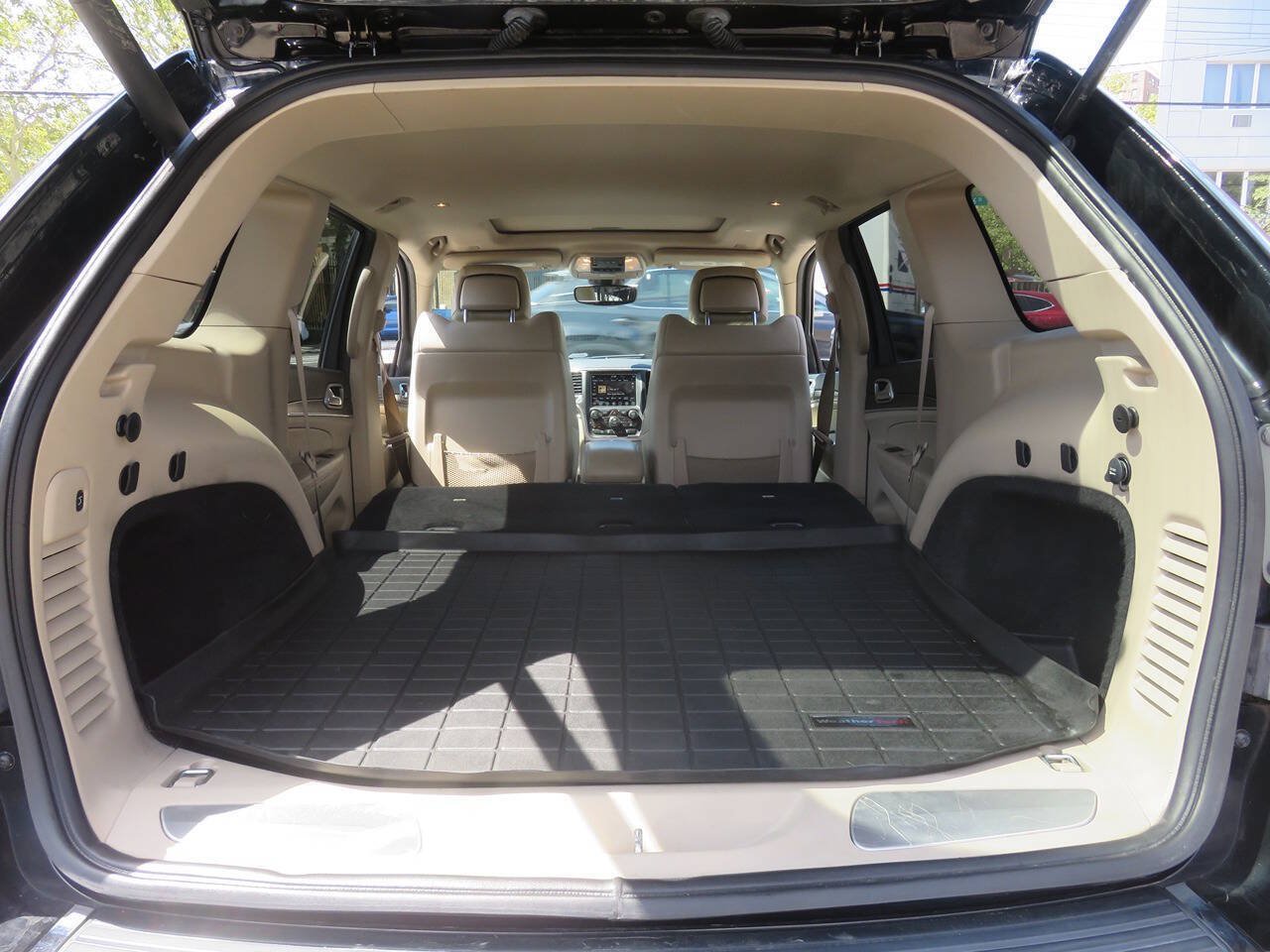 Used 2018 Jeep Grand Cherokee Limited AWD/4WD image 27