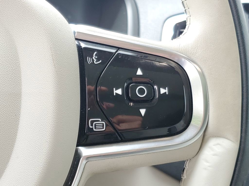 Used 2024 Volvo XC90 B6 Plus image 20