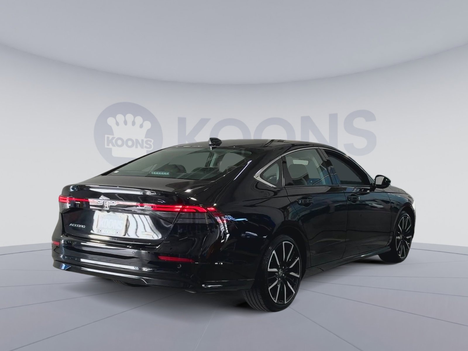 Used 2023 Honda Accord Touring image 11