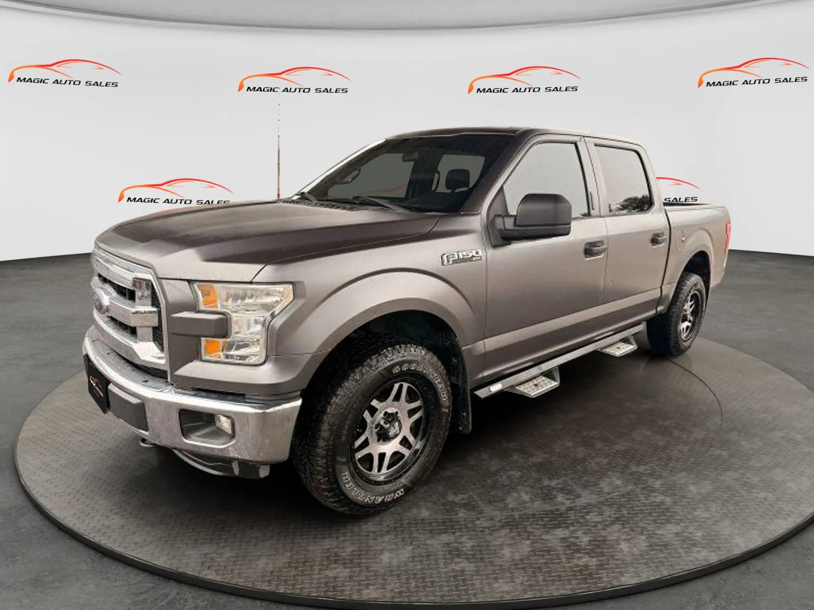 Used 2015 Ford F150 XLT image 6