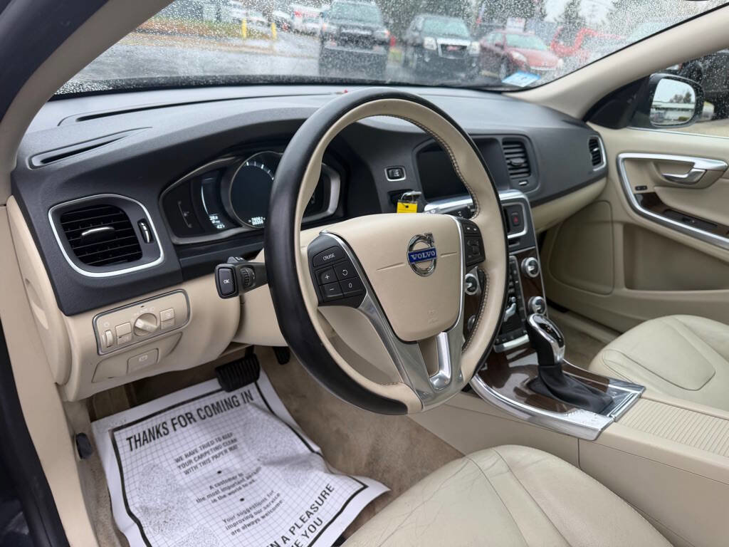 Used 2015 Volvo V60 T5 Premier w/ Convenience Package image 13