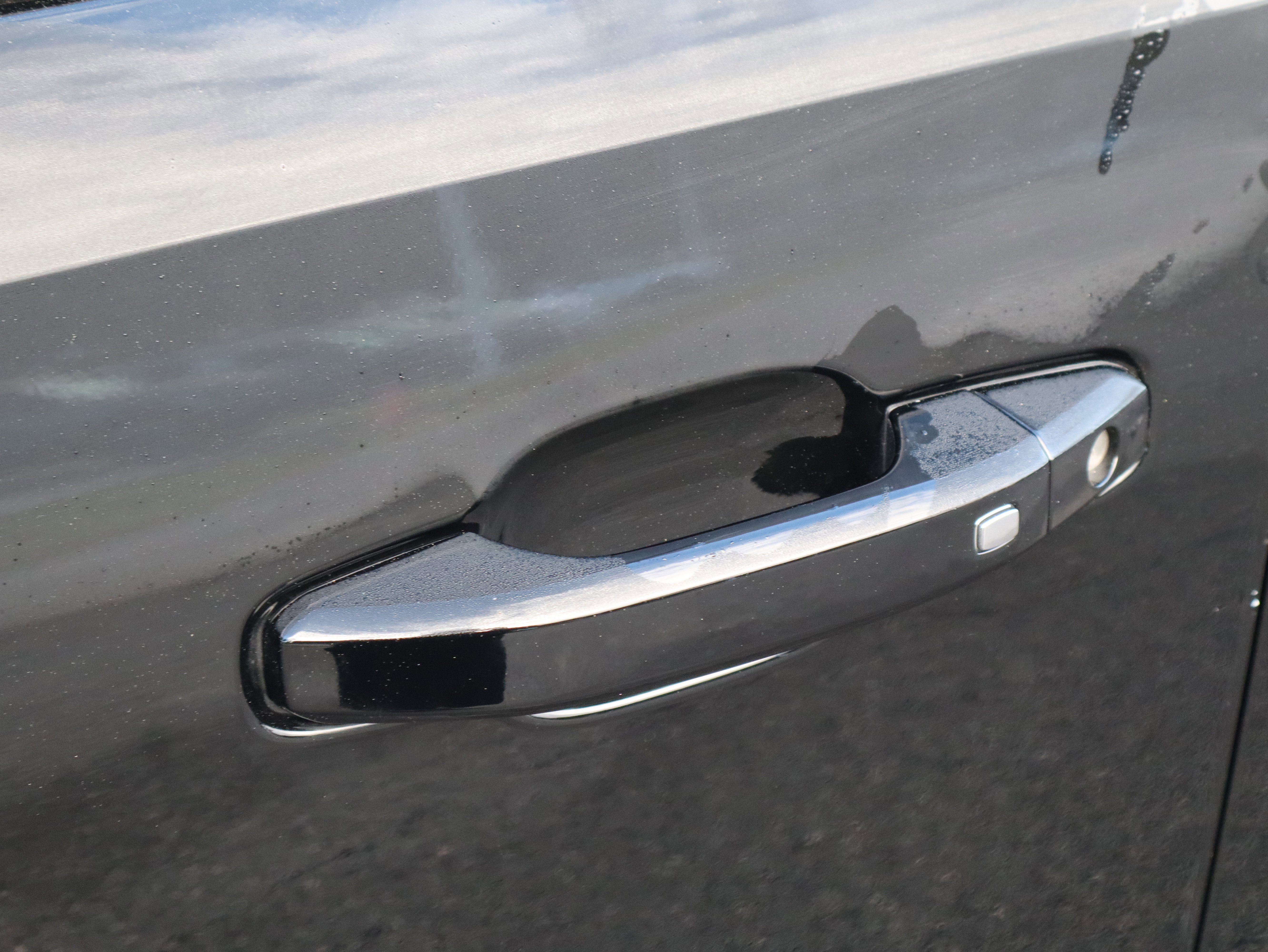 Used 2024 Chevrolet Colorado LT w/ LT Convenience Package III image 17