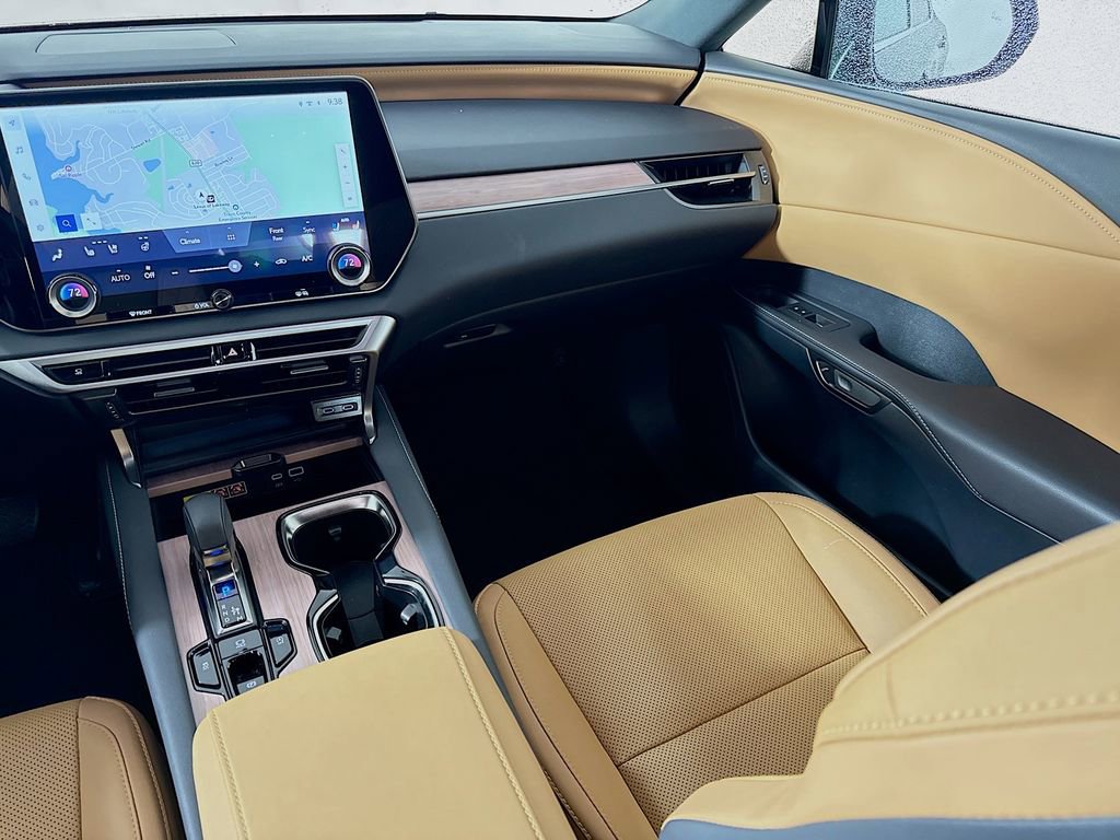 Used 2025 Lexus RX 350 Premium w/ Accessory Package (Z1) image 25