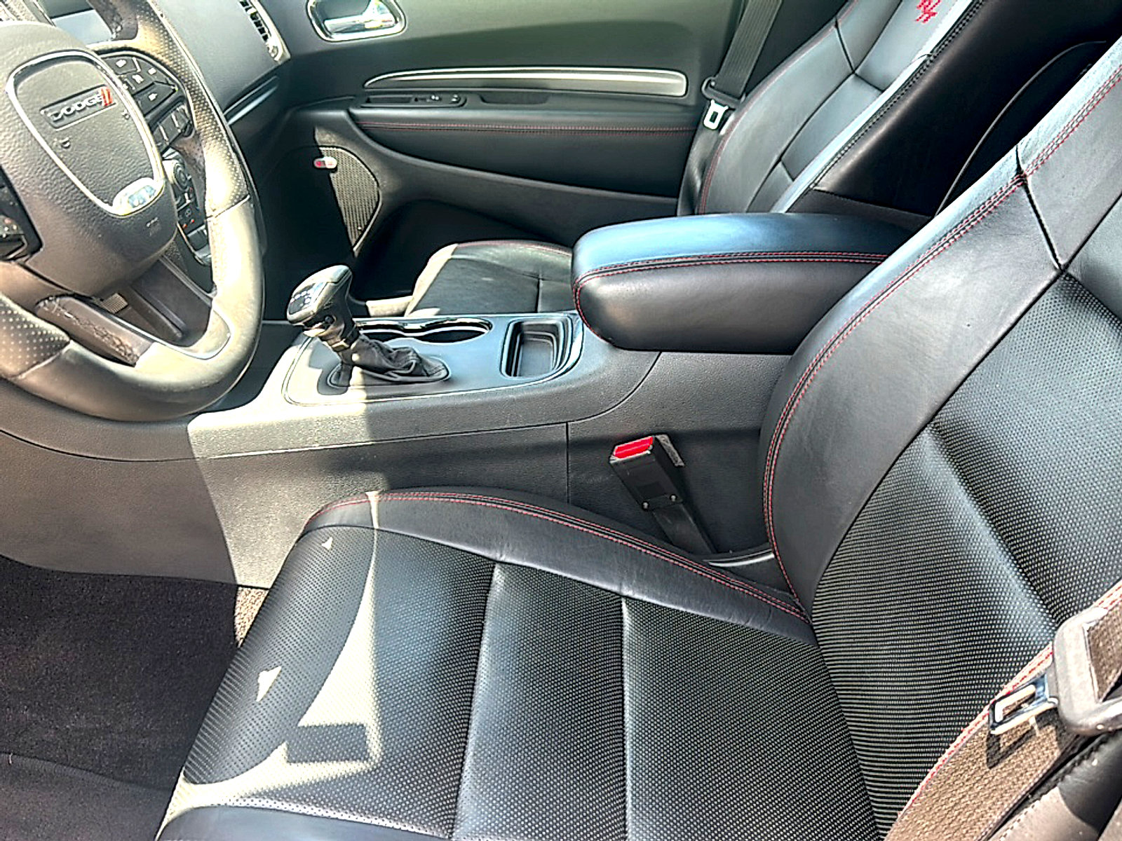 Used 2018 Dodge Durango R/T w/ Blacktop Package RWD image 13