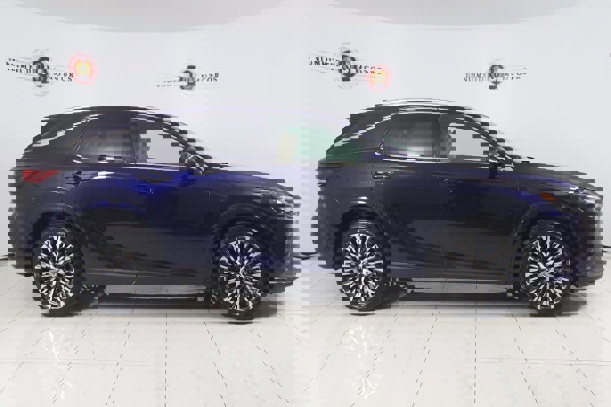 Used 2024 Lexus RX 350 Premium image 2