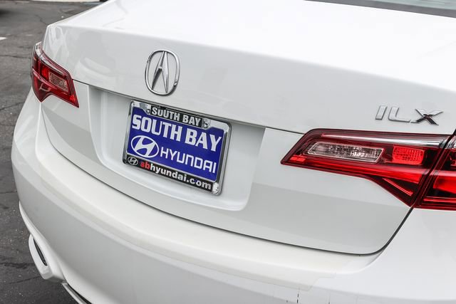 Used 2017 Acura ILX FWD image 7