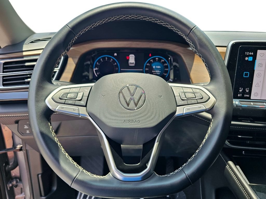 Used 2024 Volkswagen Atlas SE AWD/4WD image 19