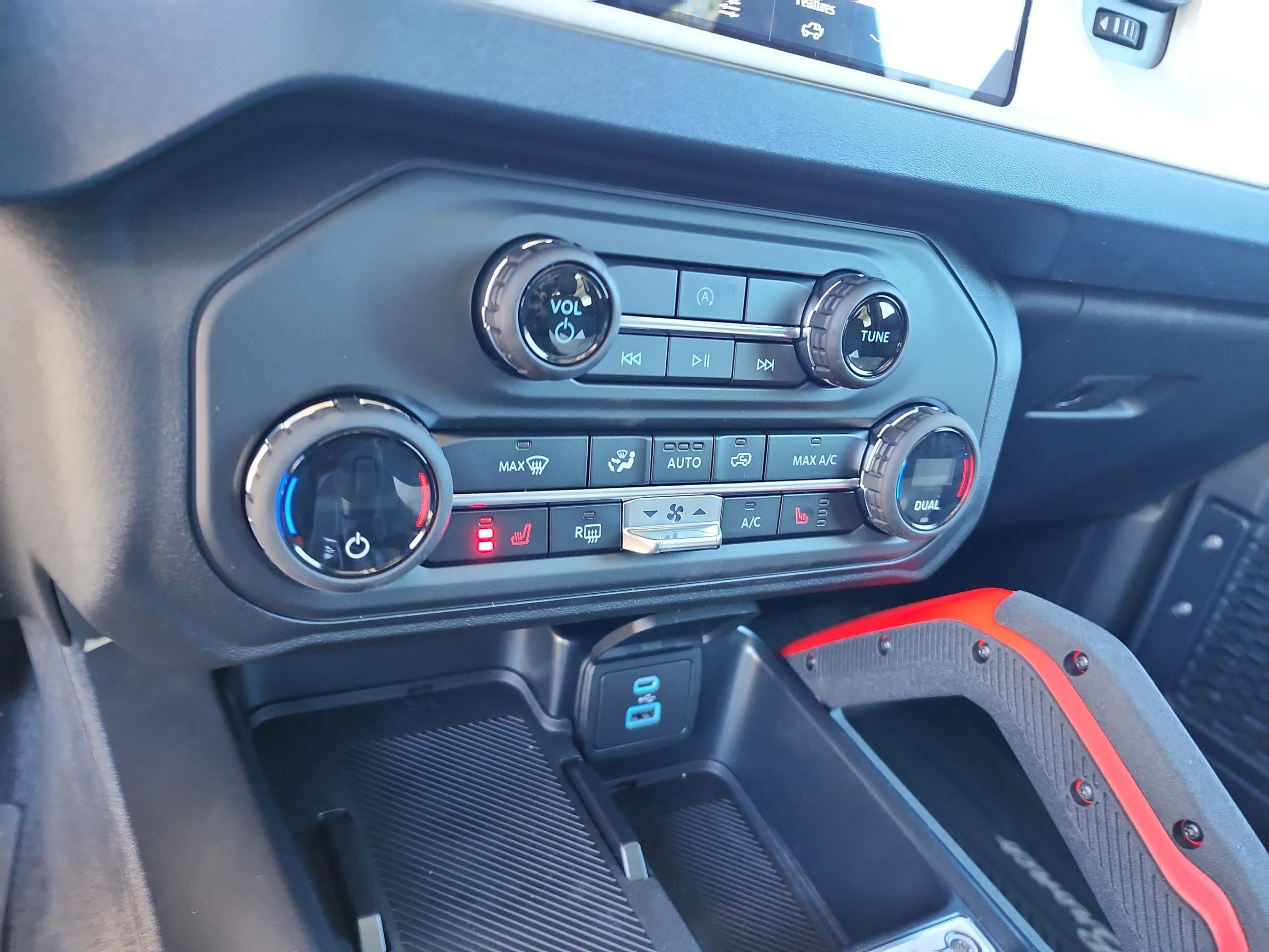 New 2025 Ford Bronco Heritage Edition image 22