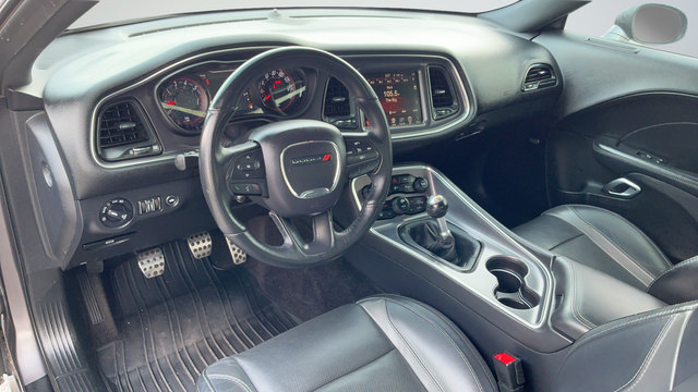 Used 2016 Dodge Challenger R/T Plus RWD image 9