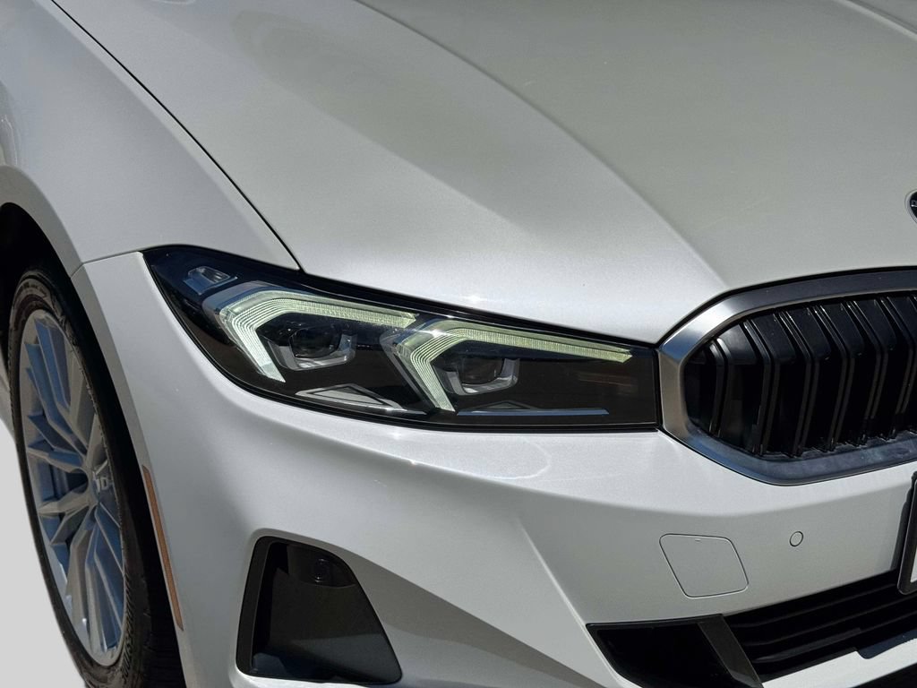 Certified 2023 BMW 330i xDrive Sedan w/ Premium Package AWD/4WD image 8