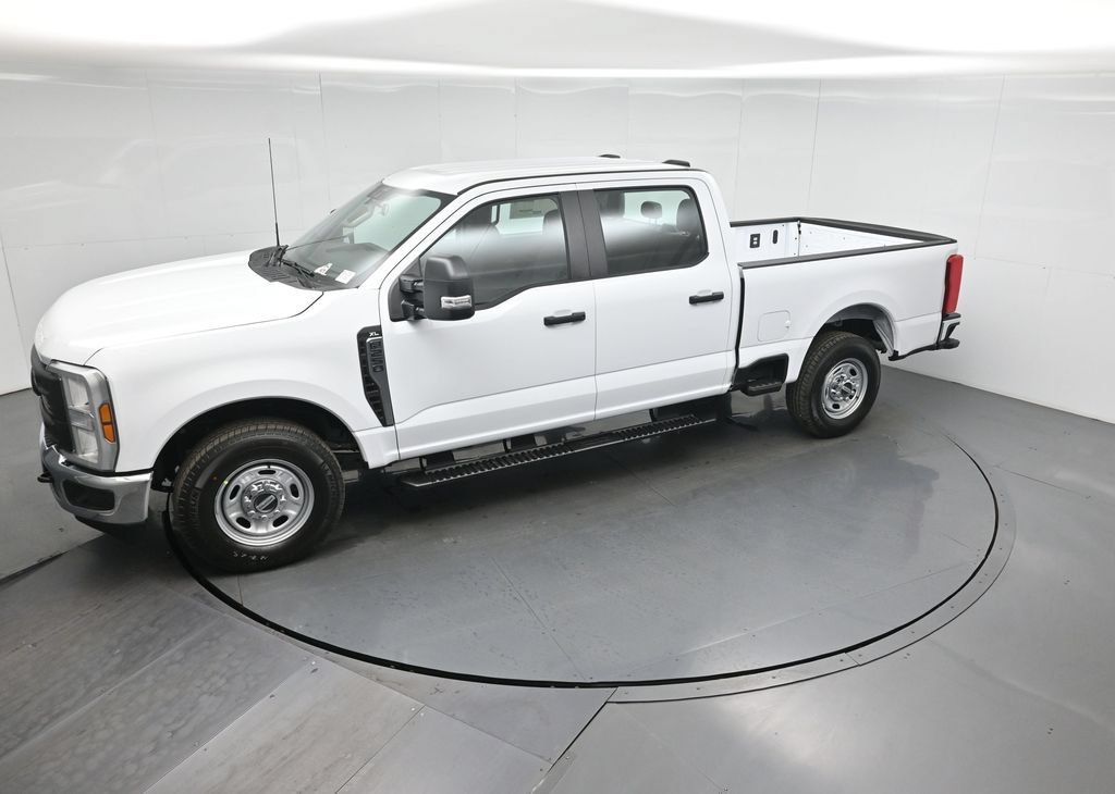 New 2026 Ford F250 XL w/ XL Chrome Package RWD image 40
