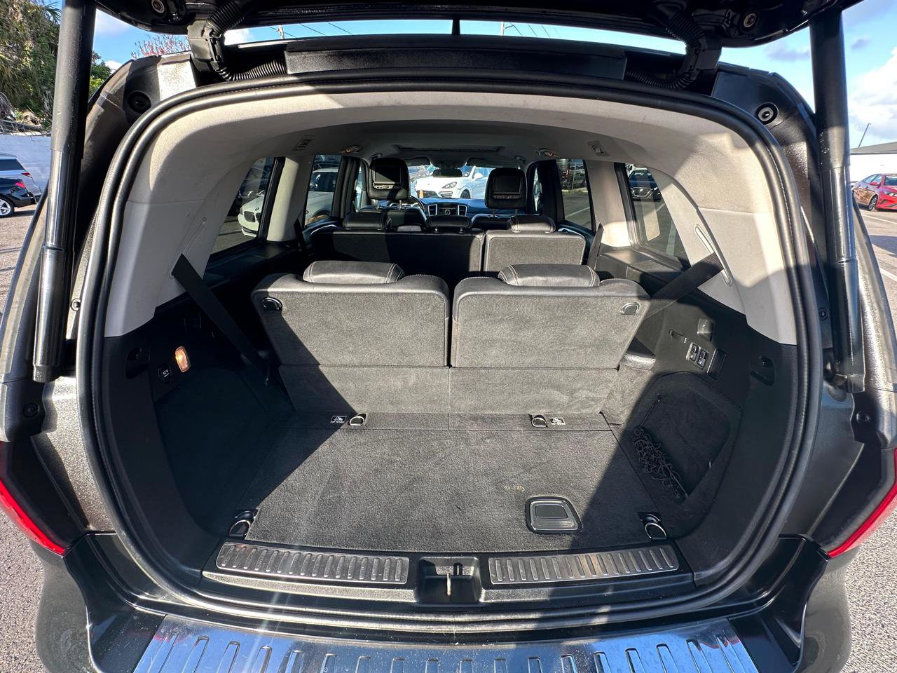 Used 2014 Mercedes-Benz GL 450 4MATIC w/ Appearance Package image 18