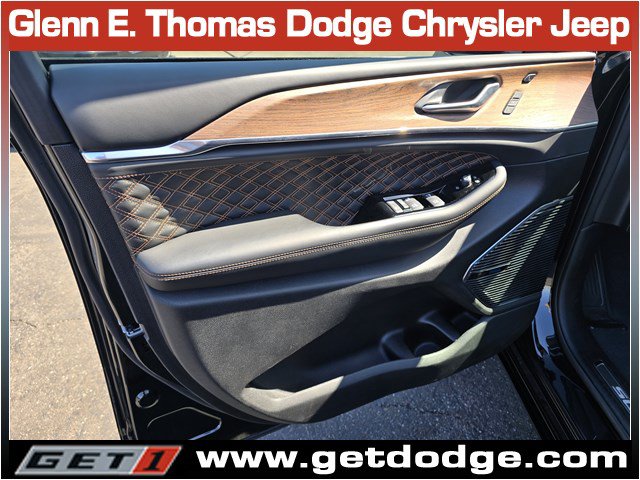 Certified 2023 Jeep Grand Cherokee Summit w/ Advanced Protech Group IV AWD/4WD image 24