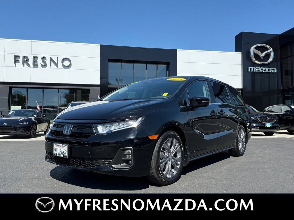 Used 2025 Honda Odyssey Touring image 1