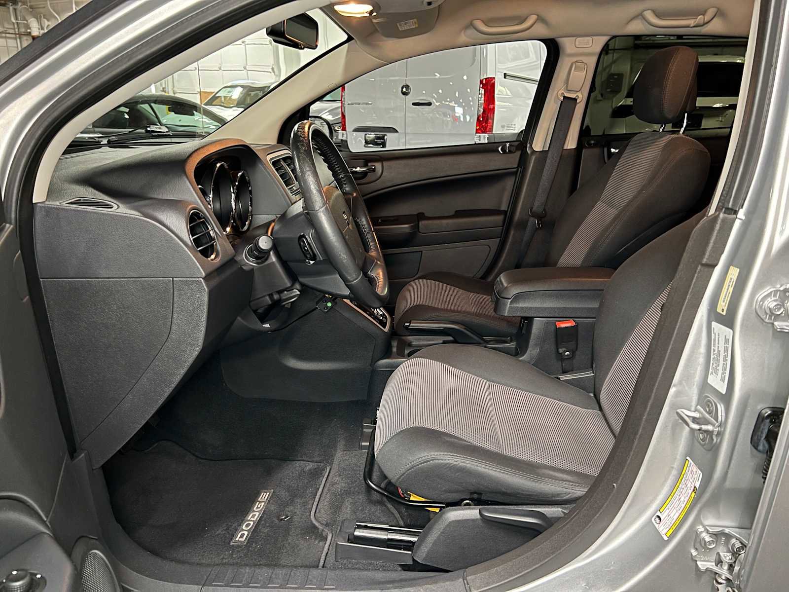 Used 2010 Dodge Caliber Heat w/ Premium Sound Group FWD image 22