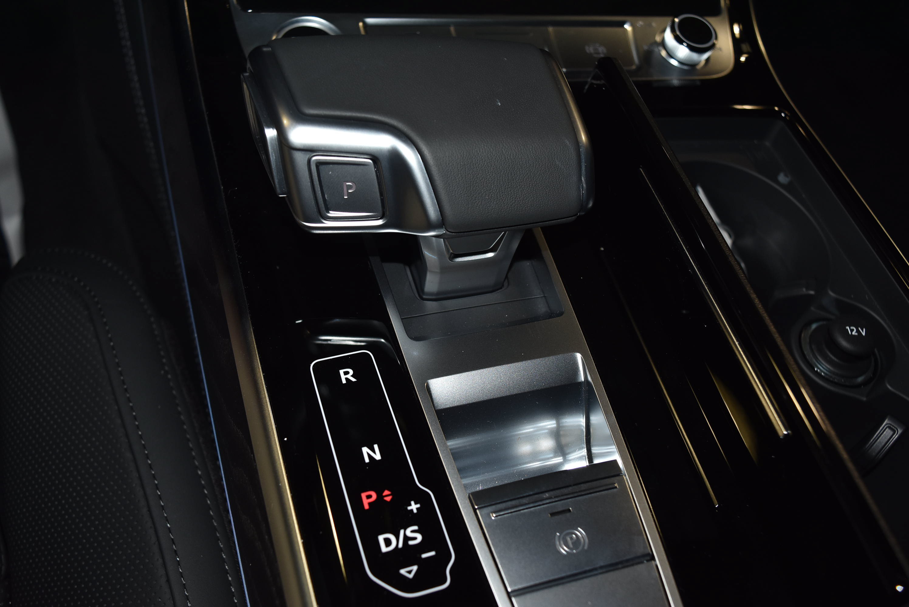 New 2026 Audi A8 L 3.0T AWD/4WD image 13