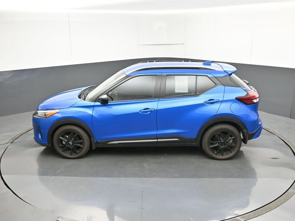 Used 2023 Nissan Kicks SR image 50