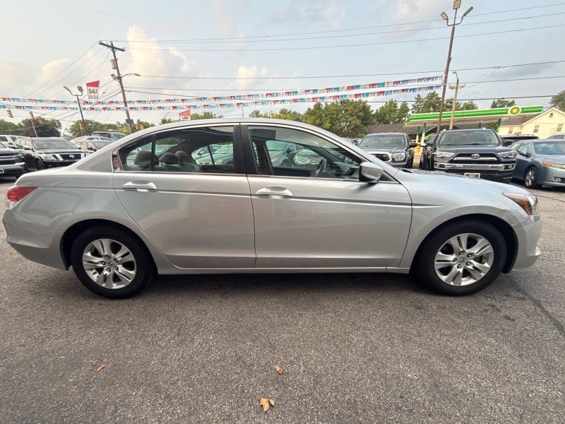 Used 2009 Honda Accord LX-P image 4