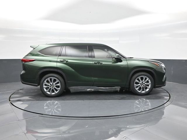 Used 2023 Toyota Highlander Limited FWD image 26