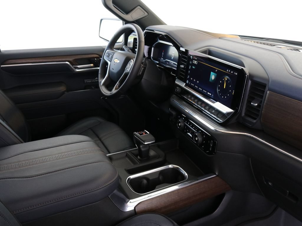 Used 2023 Chevrolet Silverado 1500 High Country w/ High Country Premium Package AWD/4WD image 45