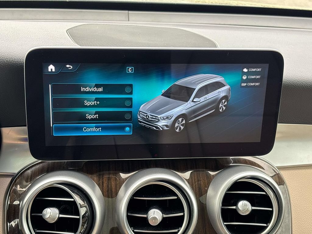 Used 2021 Mercedes-Benz GLC 300 4MATIC image 26