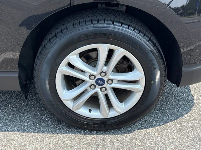 Used 2019 Ford Edge SEL w/ Equipment Group 201A AWD/4WD image 25