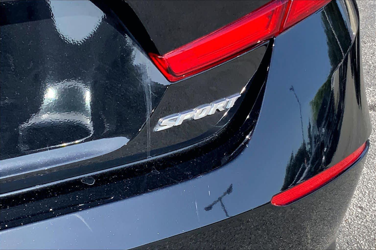 Used 2018 Honda Accord Sport image 10
