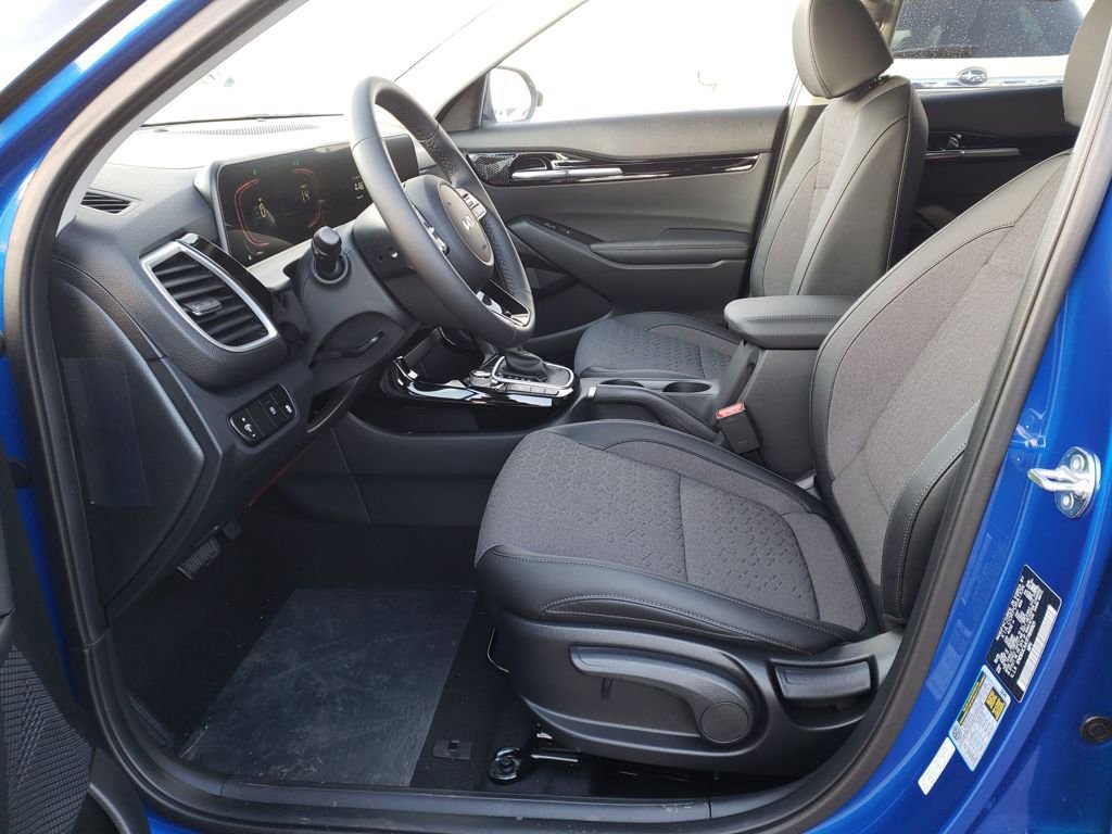 New 2026 Kia Seltos S image 14