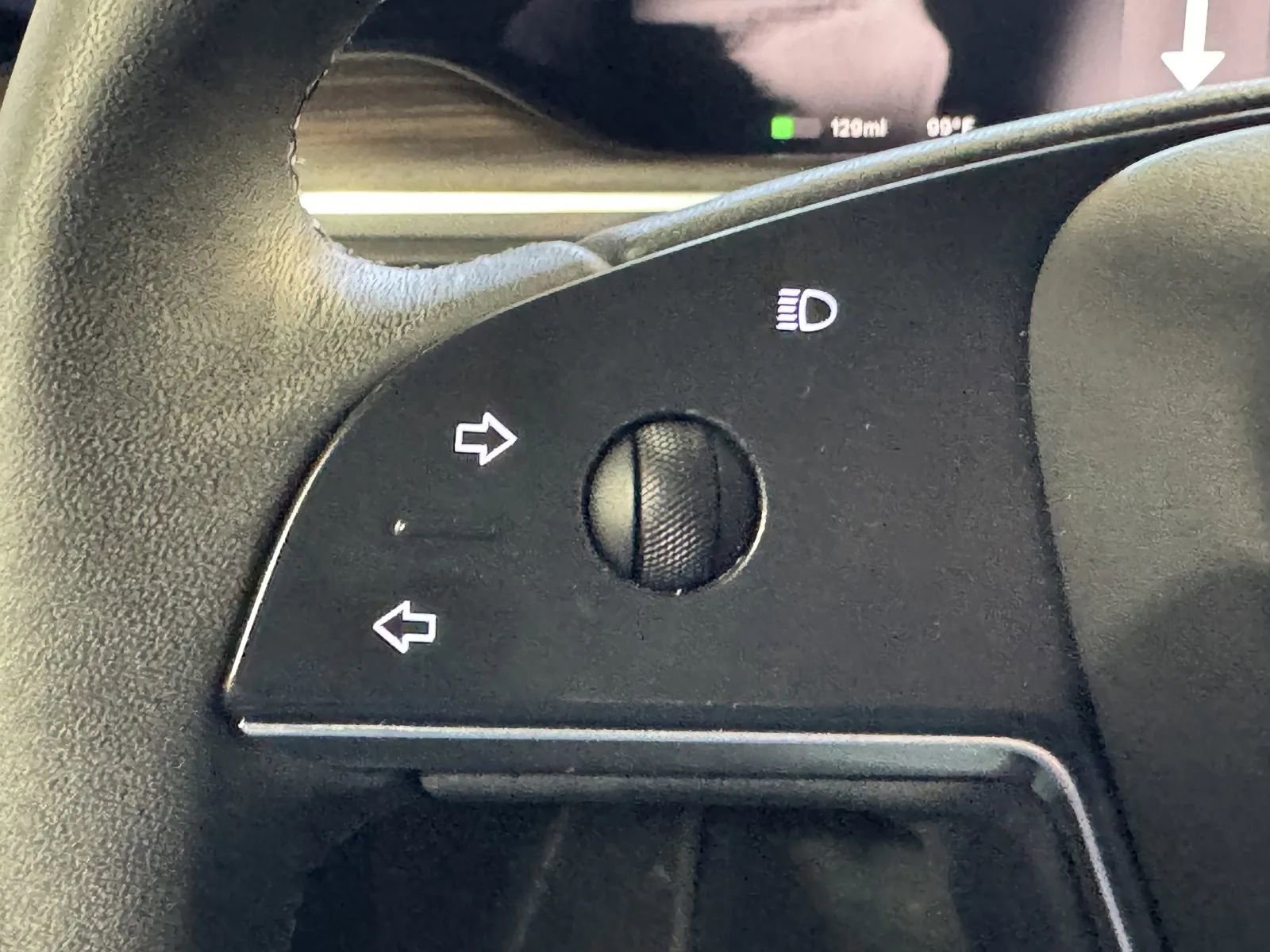 Used 2023 Tesla Model X image 18