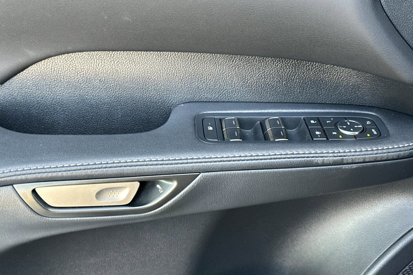 Certified 2025 Lexus RX 350 FWD w/ Accessory Package image 14