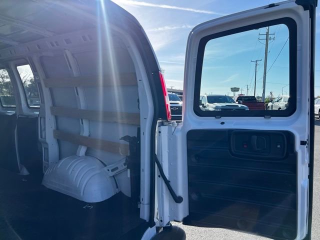 Used 2024 Chevrolet Express 2500 w/ Driver Convenience Package image 20