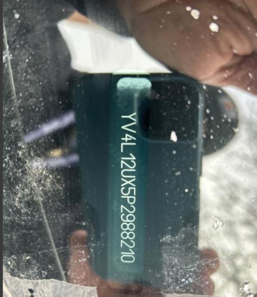 Used 2023 Volvo XC40 B5 Ultimate w/ Protection Package Premier image 19