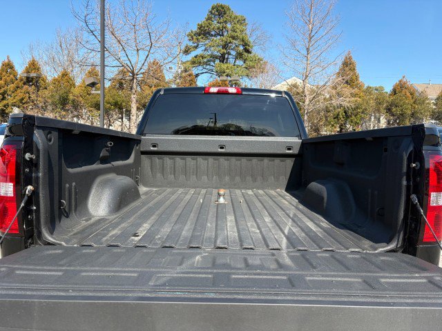 Used 2016 GMC Sierra 2500 SLE w/ SLE Preferred Package AWD/4WD image 15