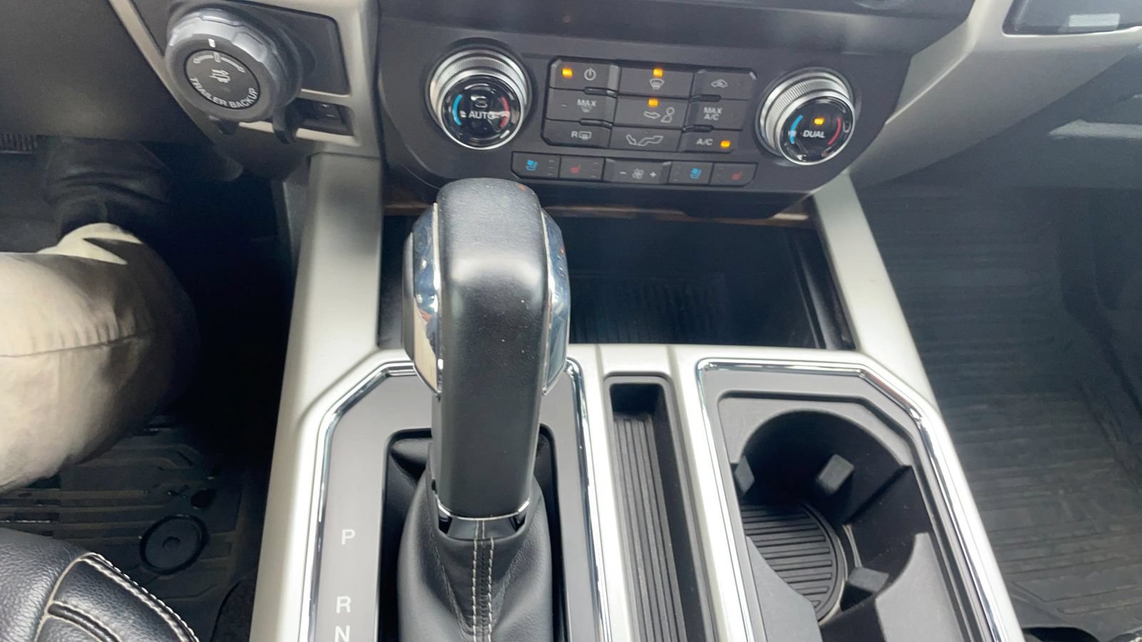 Used 2019 Ford F150 Lariat w/ Equipment Group 502A Luxury AWD/4WD image 12