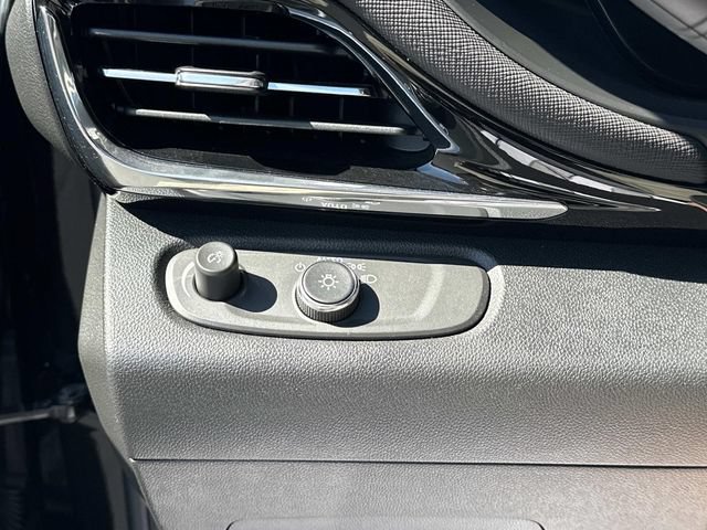Certified 2025 Buick Envista Sport Touring FWD image 16
